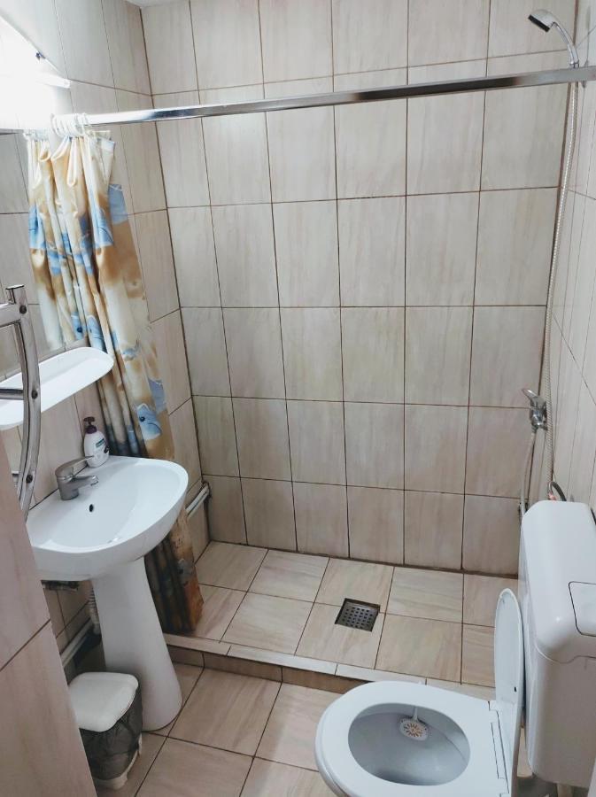 Pensiunea Casa Didina Bacău Exterior foto